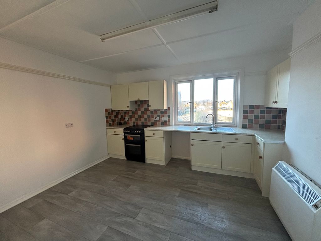 Property photo 2 of 15 Kitchen