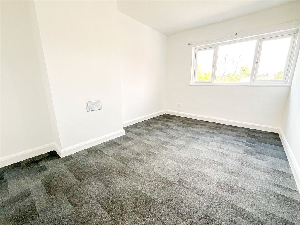 Property photo 2 of 11 Picture No. 20