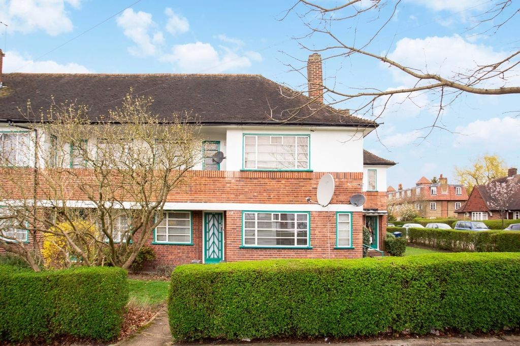 Property photo 1 of 4 Oss