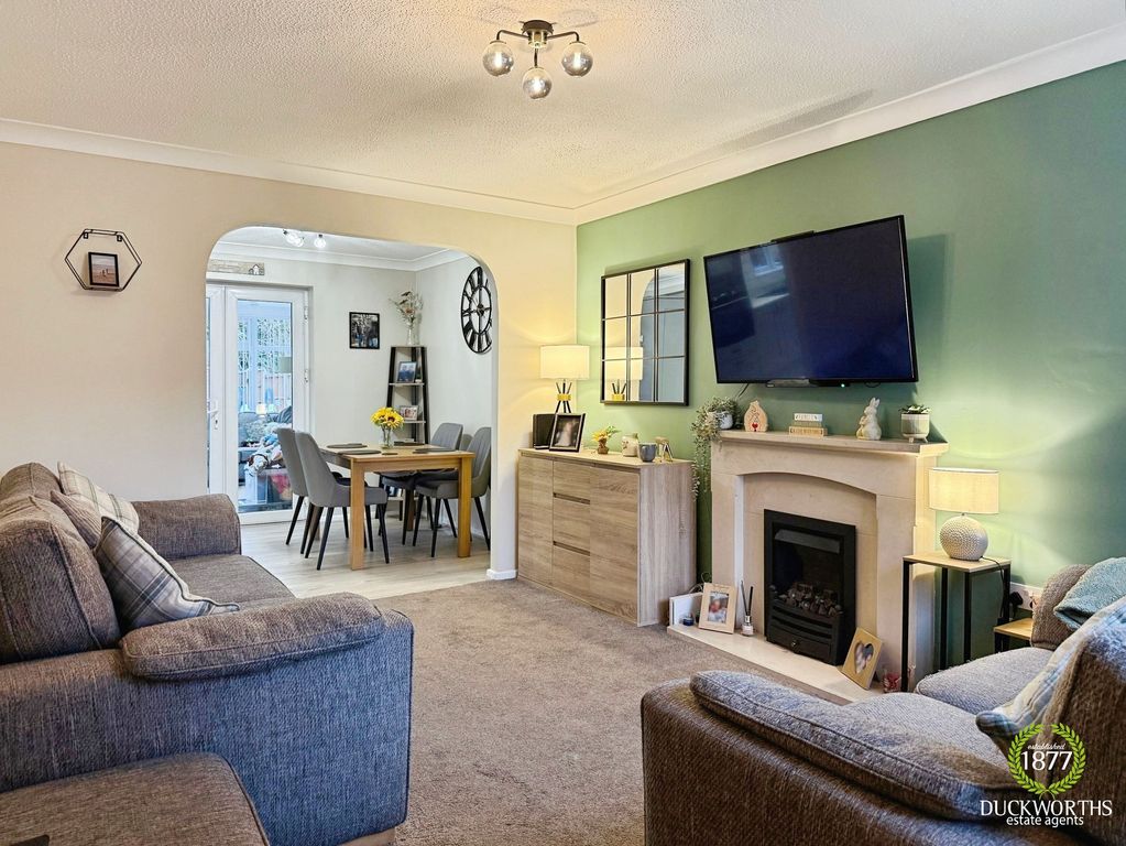 Property photo 3 of 32