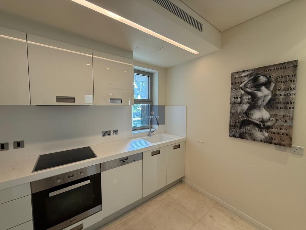 Property photo 3 of 36