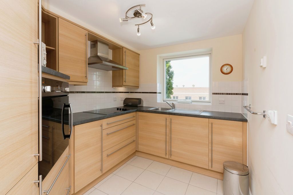 Property photo 2 of 17 Photography