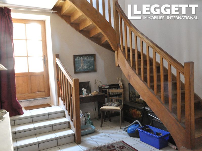 Property photo 3 of 10