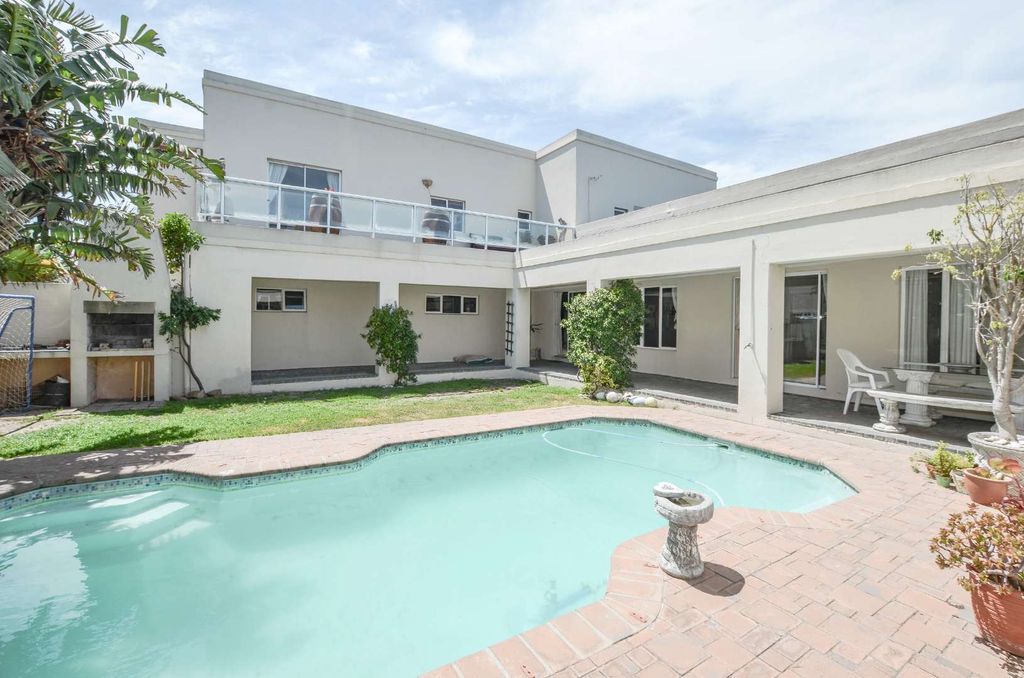 Property photo 1 of 38