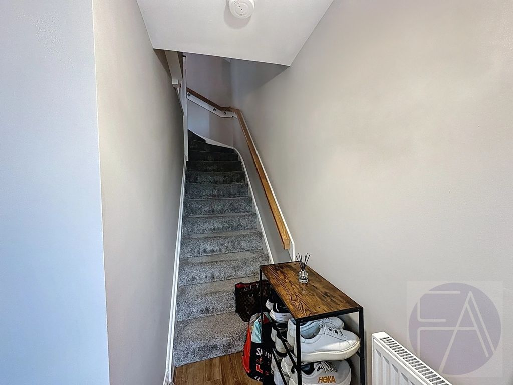 Property photo 2 of 31 4402602