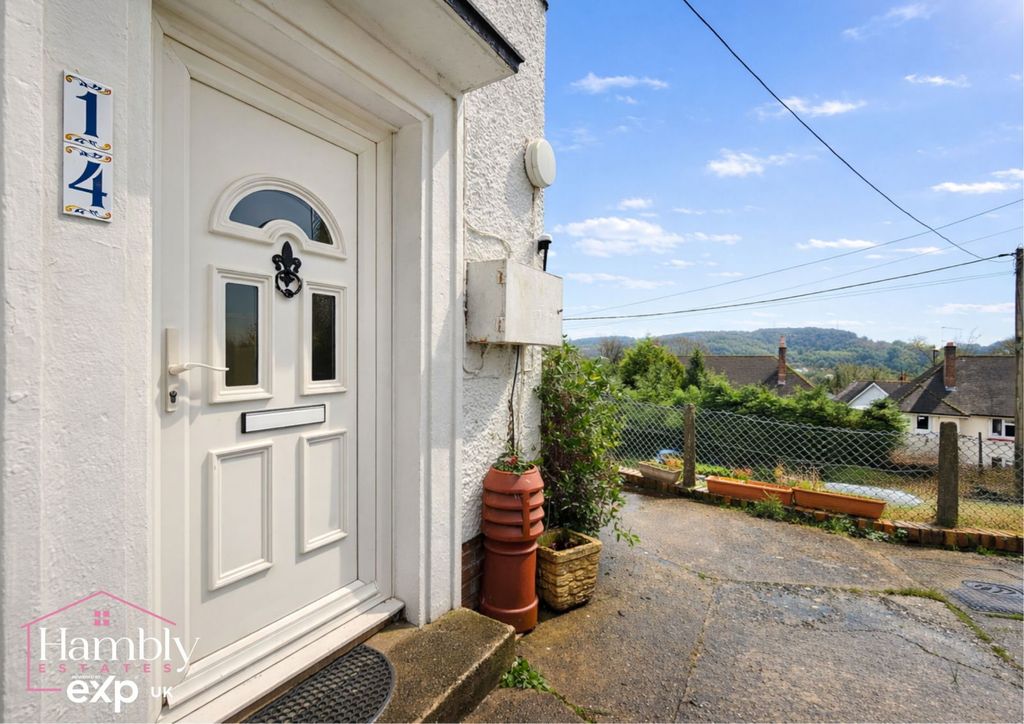 Property photo 2 of 13