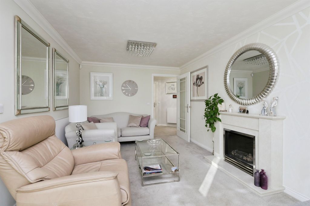 Property photo 2 of 15