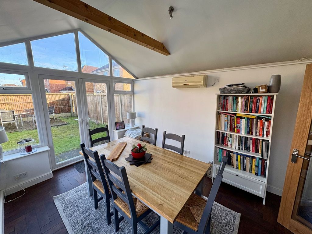 Property photo 2 of 25