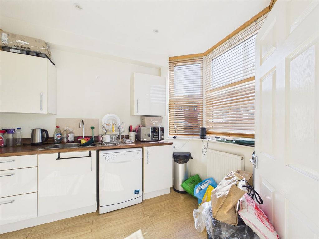 Property photo 2 of 12 Cam01563G0-Pr0342-Still002.Jpg
