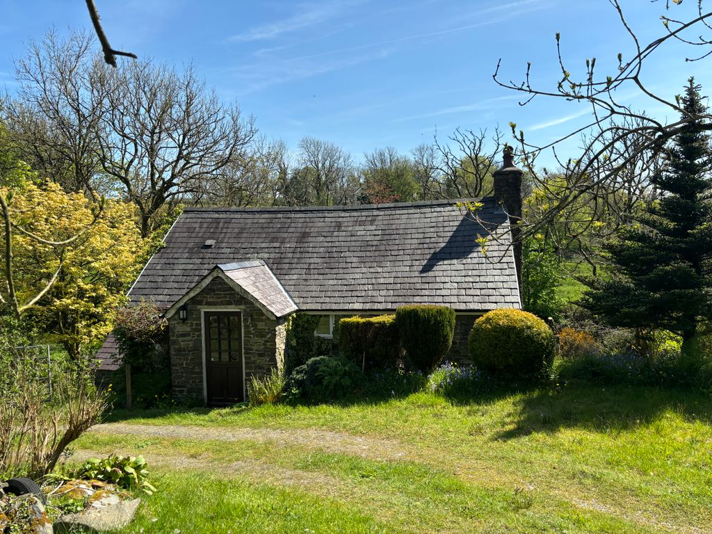 Property photo 2 of 16