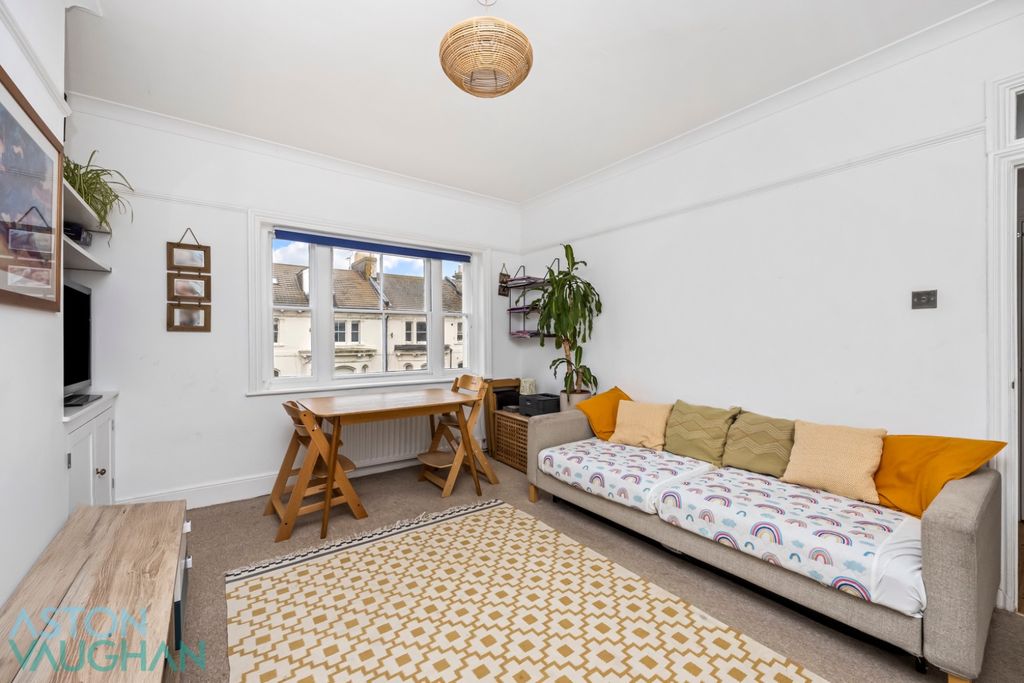 Property photo 3 of 14 5700674