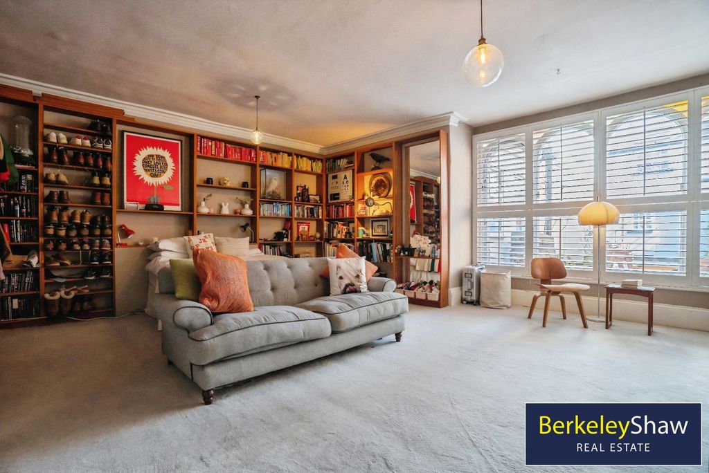 Property photo 3 of 44 Bedroom 1 - Ground Floor