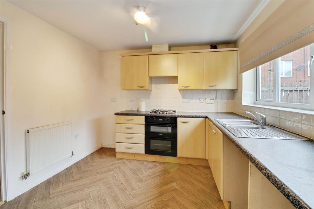 Property photo 2 of 16 A2d2833B-Img_1996-Img_1998.Jpg