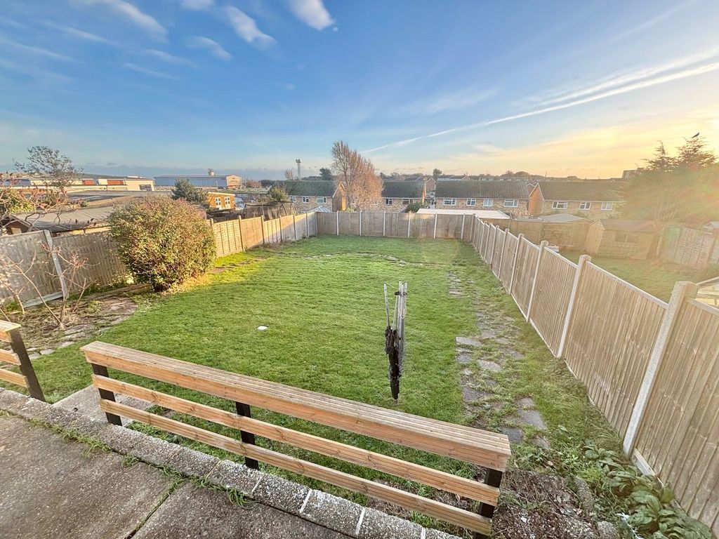 Property photo 2 of 19