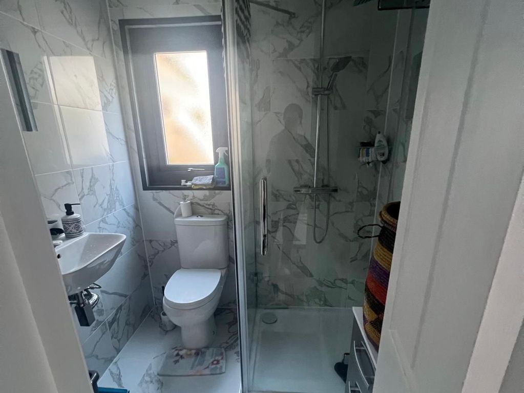 Property photo 1 of 5 35214c95-0Cb2-4916-A8Dd-875F8d6d72Eb