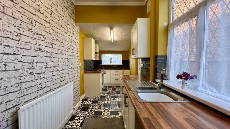 Property photo 3 of 16 Photo 8