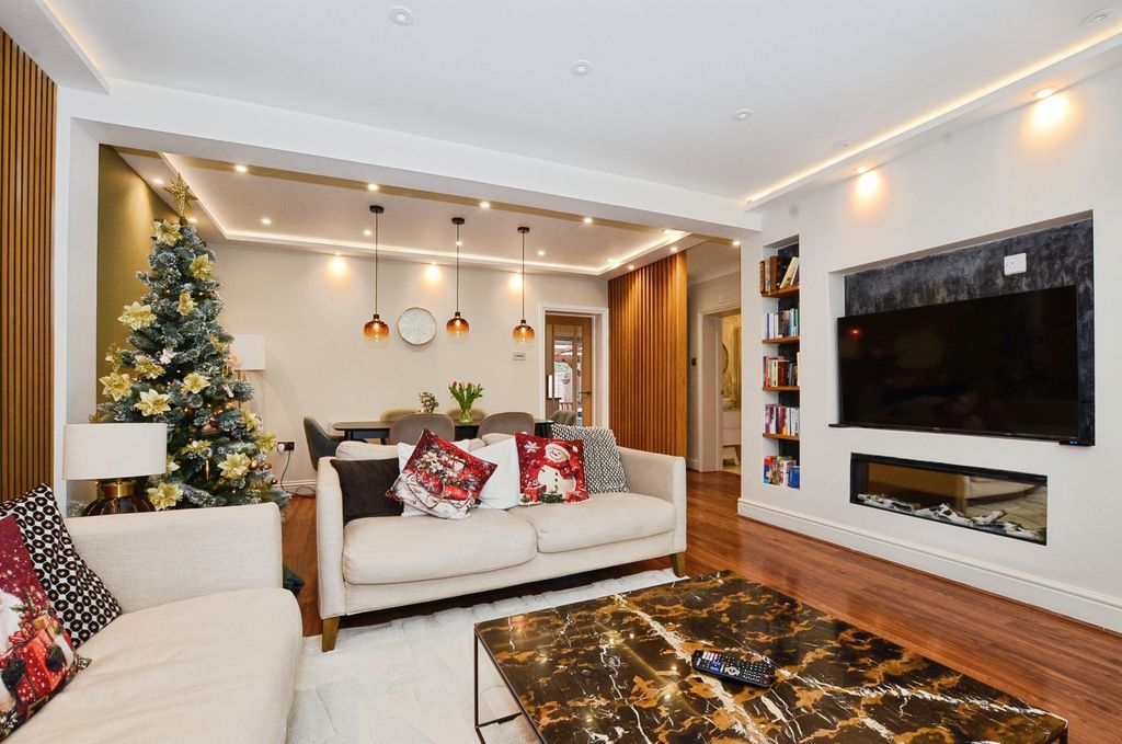 Property photo 3 of 17 Dsc_9640