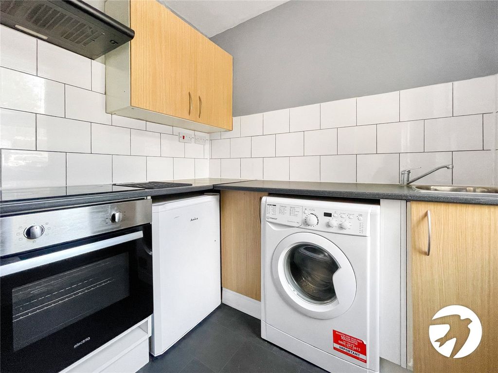 Property photo 3 of 4 Kitchen