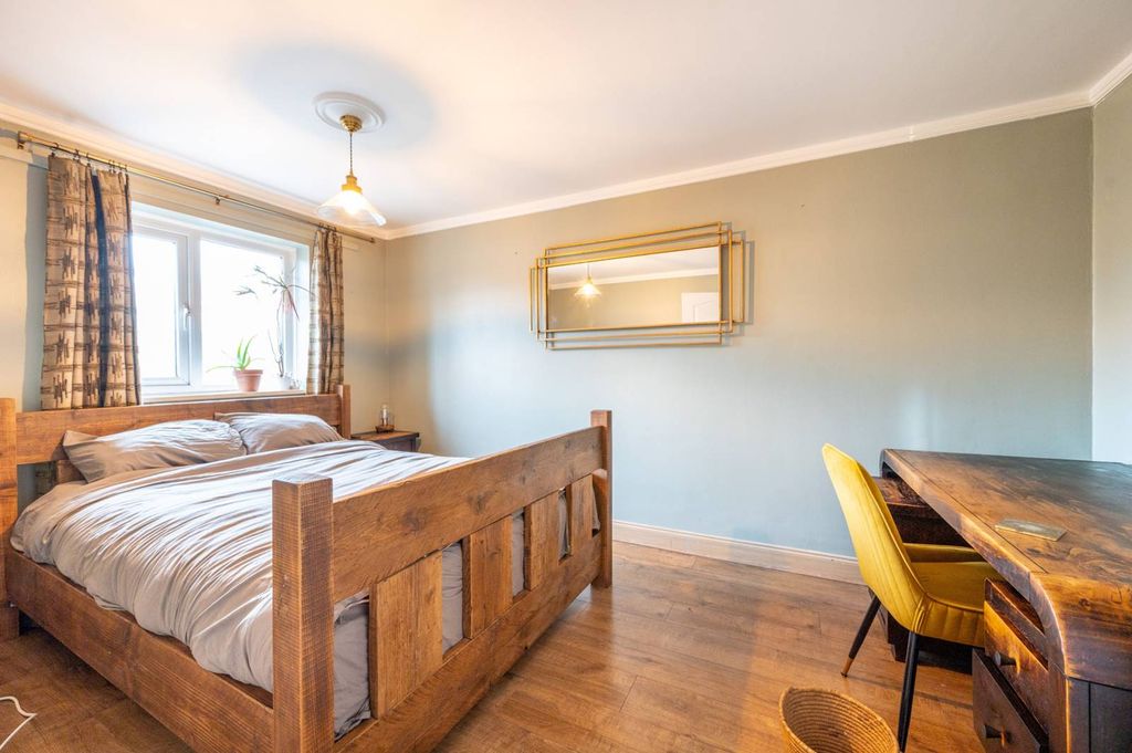 Property photo 1 of 38