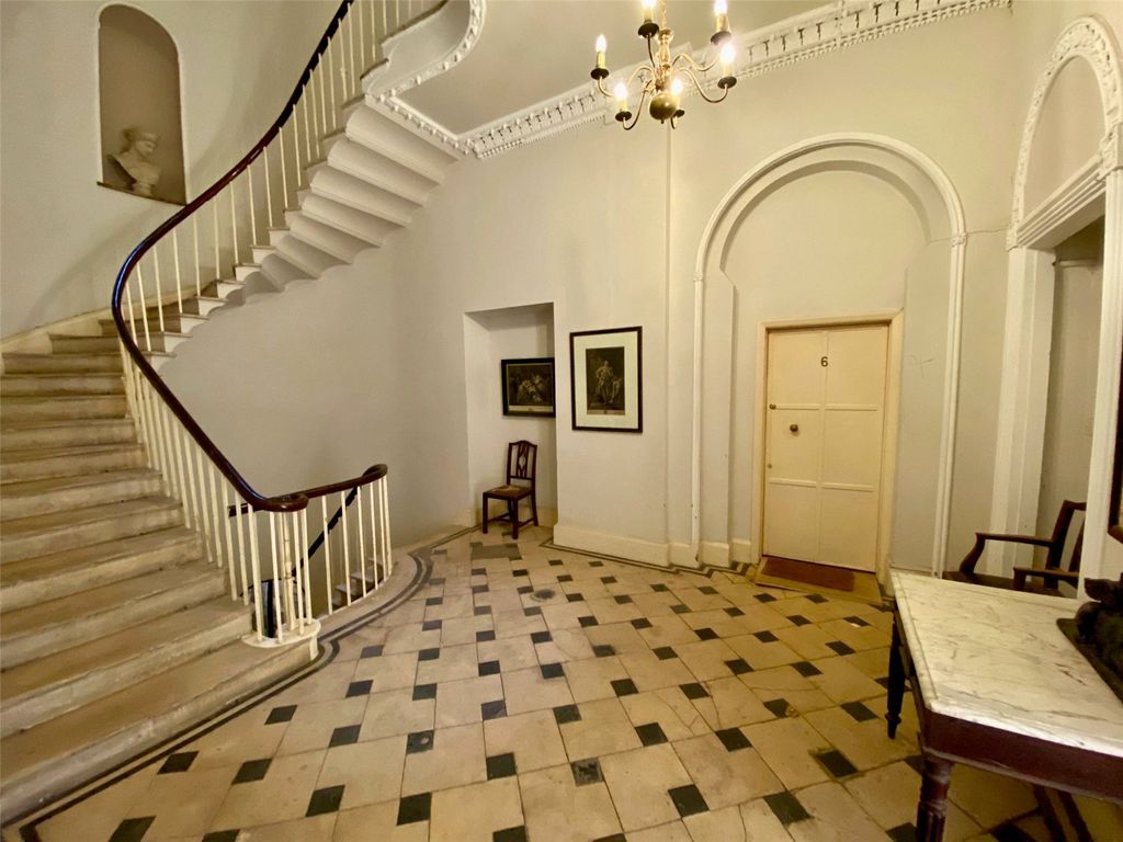 Property photo 2 of 17 Picture No. 40