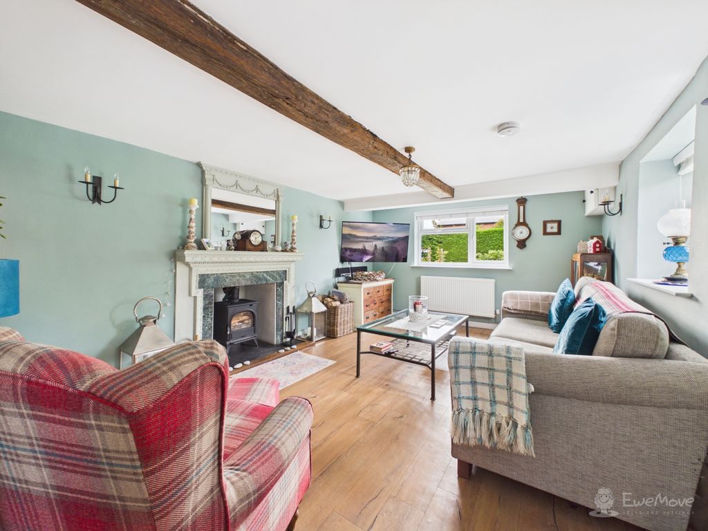 Property photo 3 of 34 Living Room- Mark Stephens Ewemove Newmarket And S
