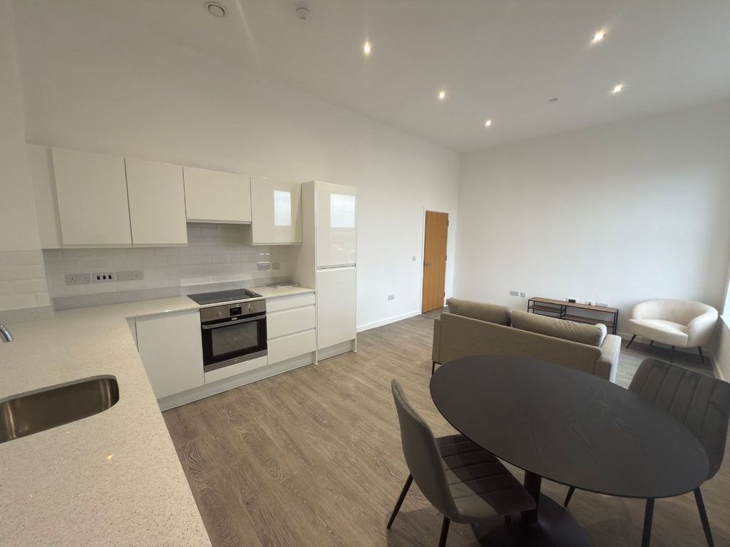 Property photo 2 of 11