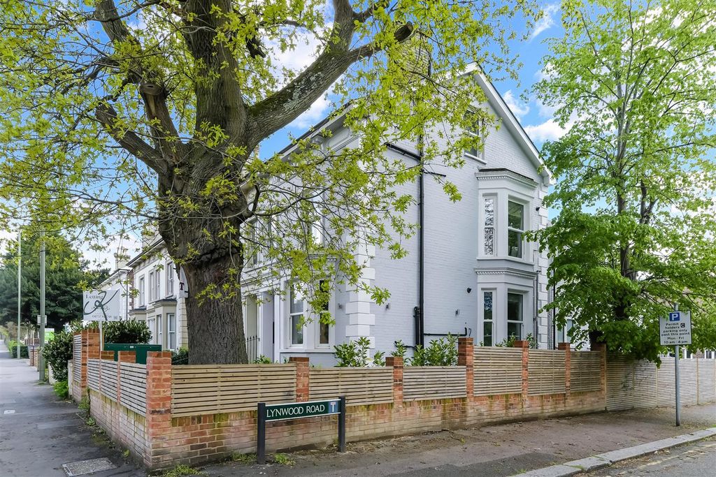 Property photo 1 of 14 Lynwood Oaks, Flat 1- (17).Jpg