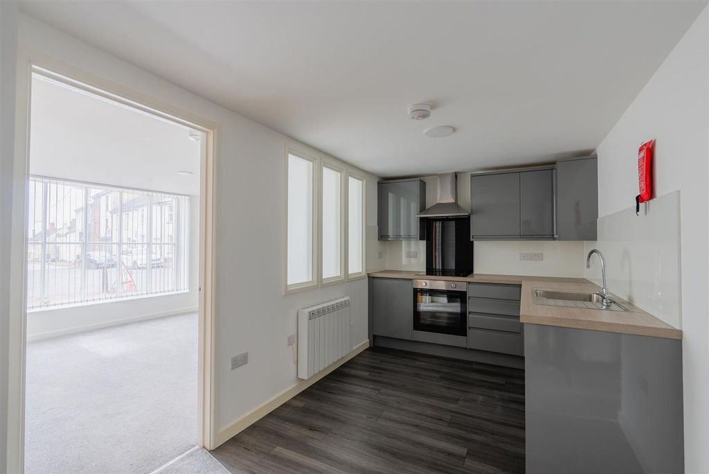 Property photo 2 of 5