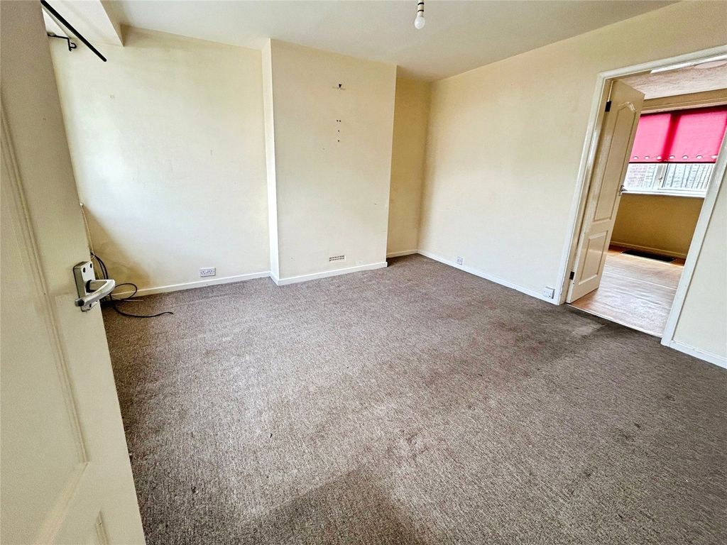 Property photo 2 of 7 Picture No. 17