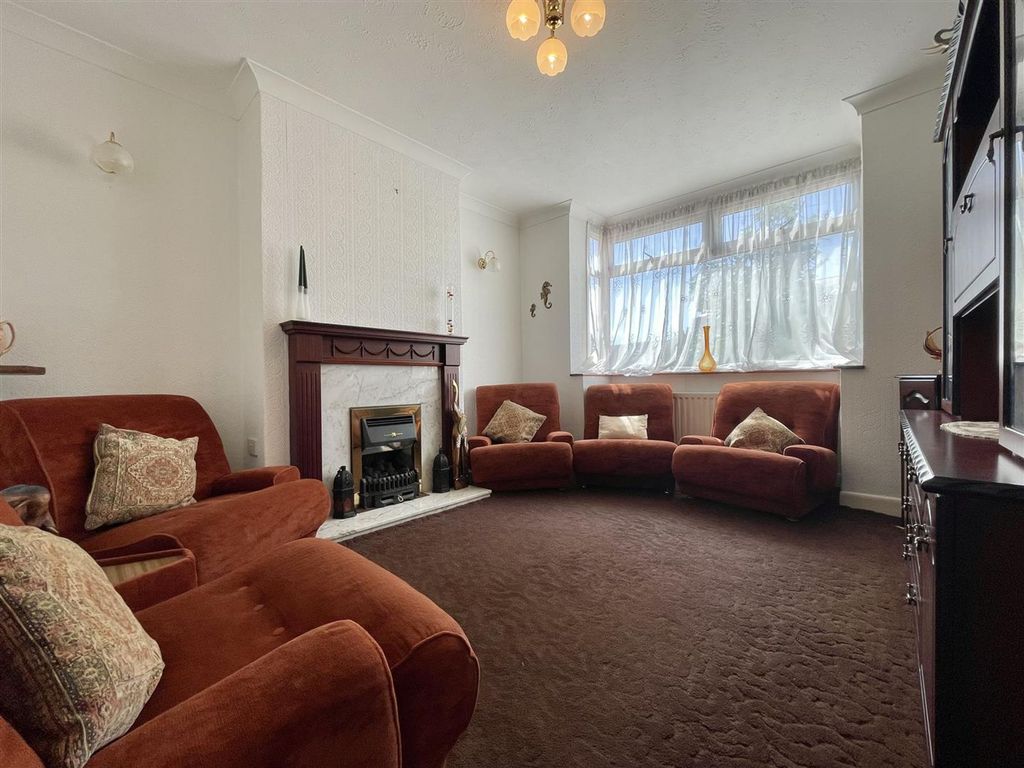 Property photo 2 of 30