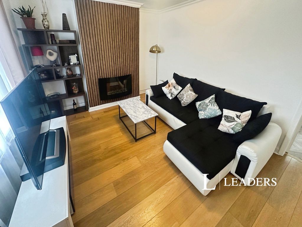 Property photo 1 of 17 Pbox-Img.Jpg