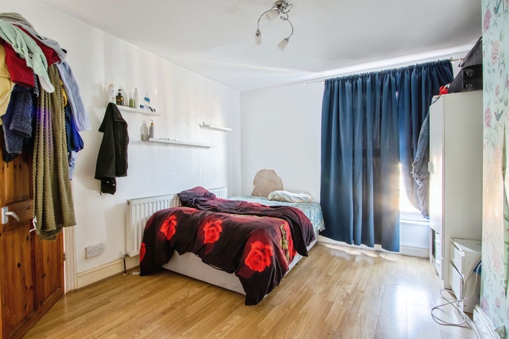 Property photo 3 of 8