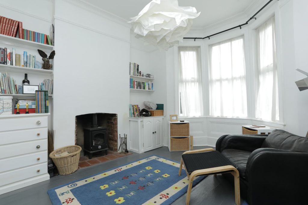 Property photo 3 of 16 Picture 3