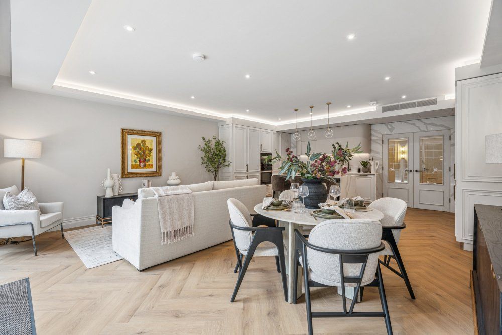 Property photo 2 of 10 Dining/Living