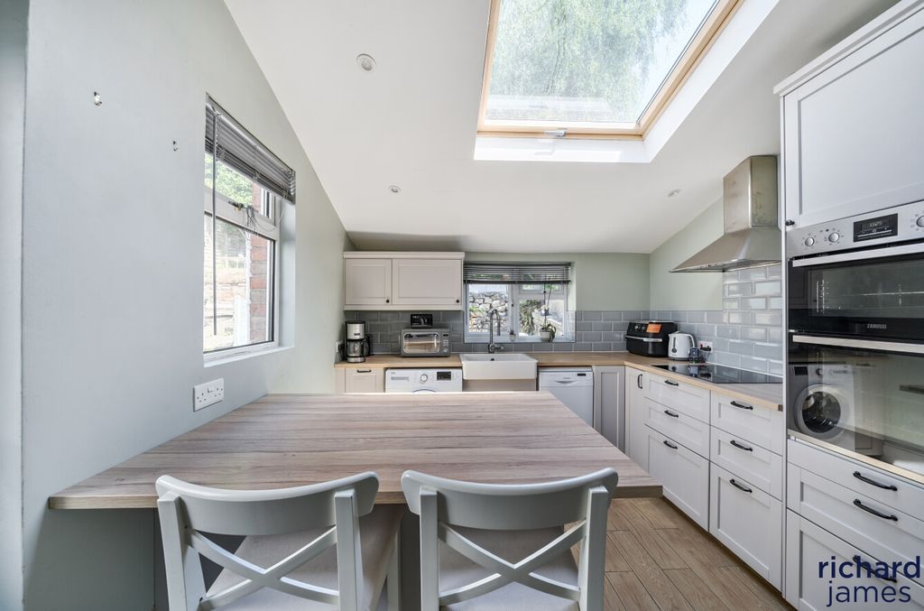 Property photo 2 of 22 Ba6A03Add99249Ddbe4930E8Ad50c002