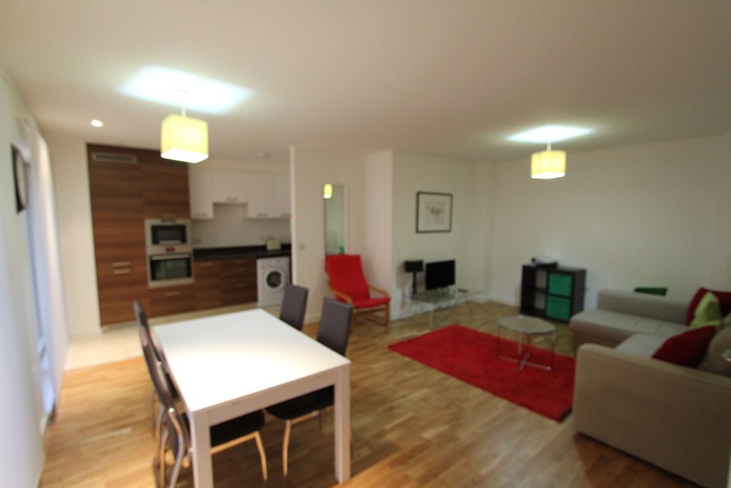 Property photo 1 of 12 2 Bedroom Flat For Rent