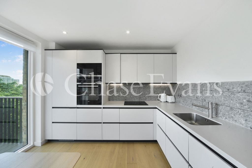 Property photo 2 of 16 Kitchen
