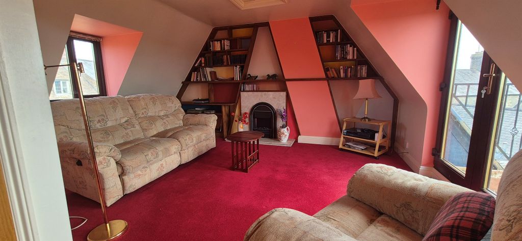 Property photo 3 of 16