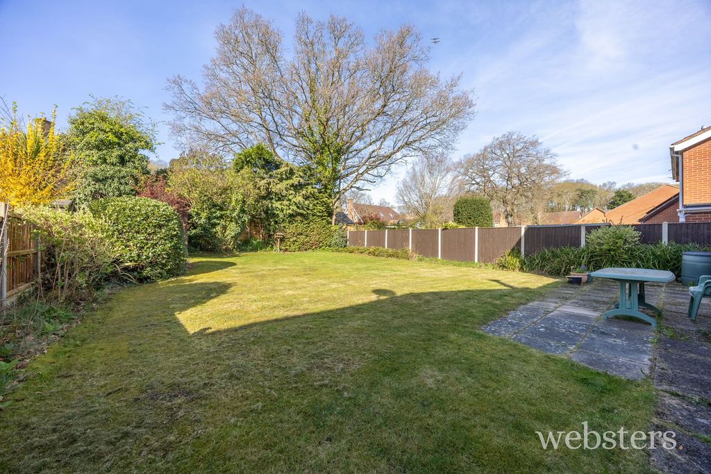 Property photo 3 of 12