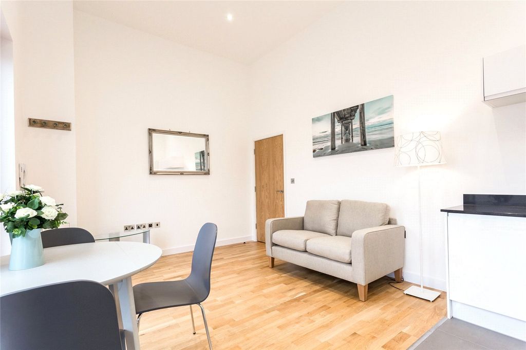 Property photo 3 of 12 Picture No. 03