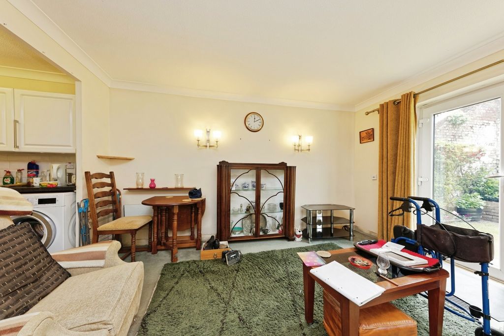 Property photo 2 of 12 Pbox-Img.Jpg