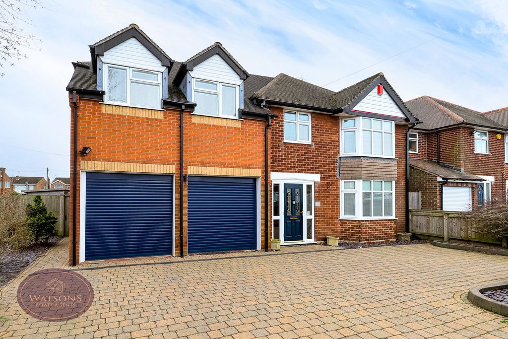 Property photo 3 of 37