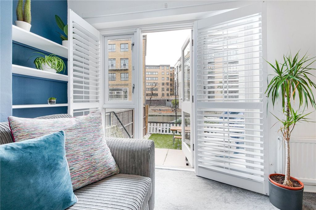 Property photo 2 of 16