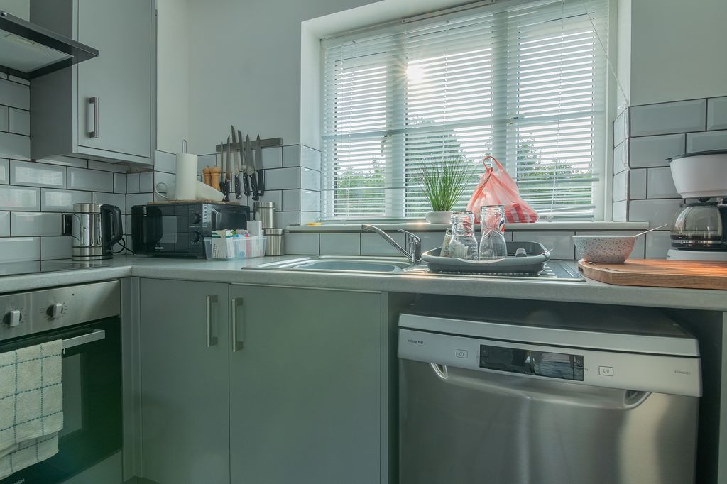 Additional image 8 of 1 bed flat for saleMiddle Close, Swadlincote DE11