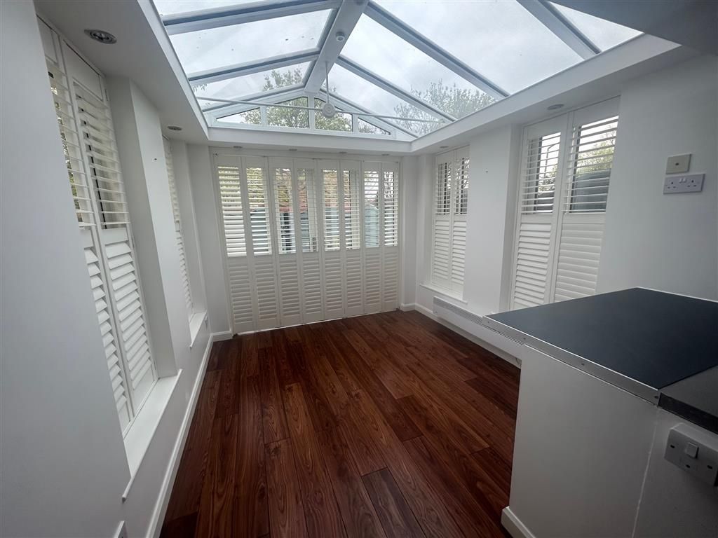 Property photo 3 of 12 Conservatory