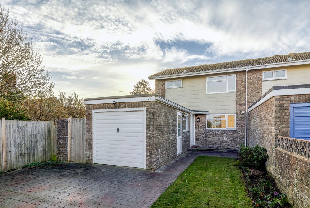 Property photo 2 of 20