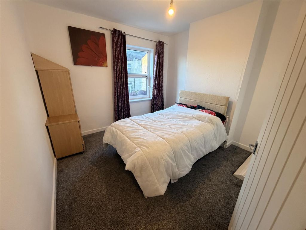 Property photo 1 of 12 Tempimagefhj0Bf.Jpg