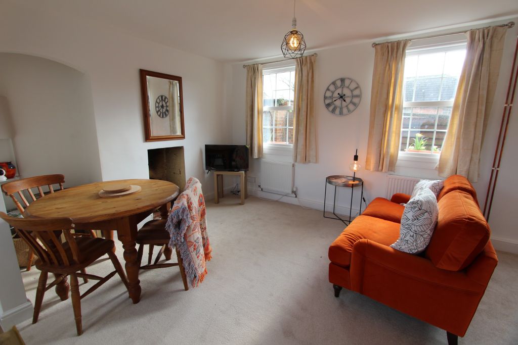 Property photo 3 of 11 Living/Dining Room