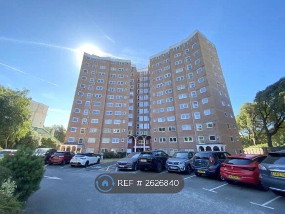 Property photo 1 of 12