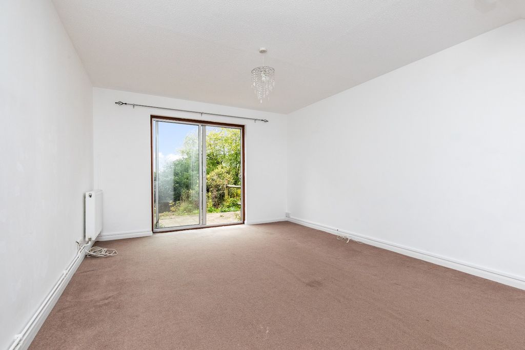 Property photo 3 of 14 4613483